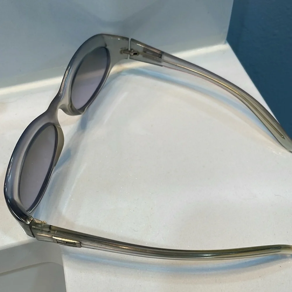Fendi Stylish Gray Sunglasses